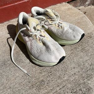 ASICS Novablast 3 Womens running shoes